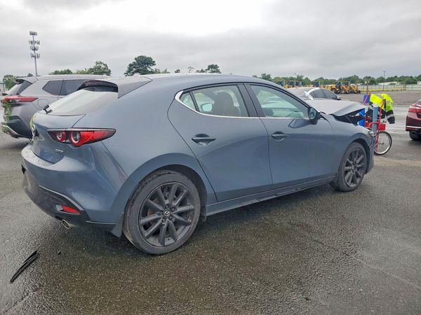 2025 MAZDA 3 Preferred Package
