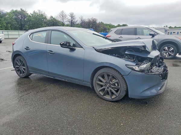 2025 MAZDA 3 Preferred Package