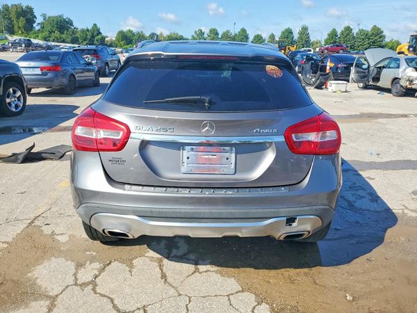2018 MERCEDES-BENZ GLA