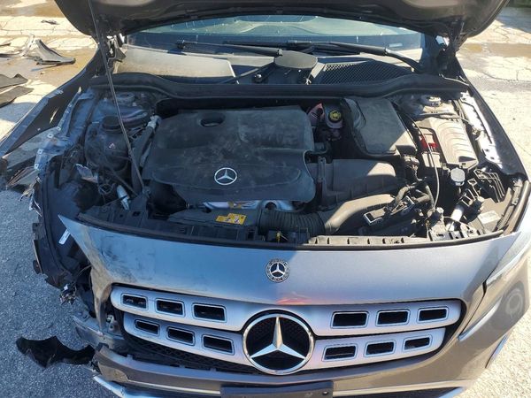 2018 MERCEDES-BENZ GLA