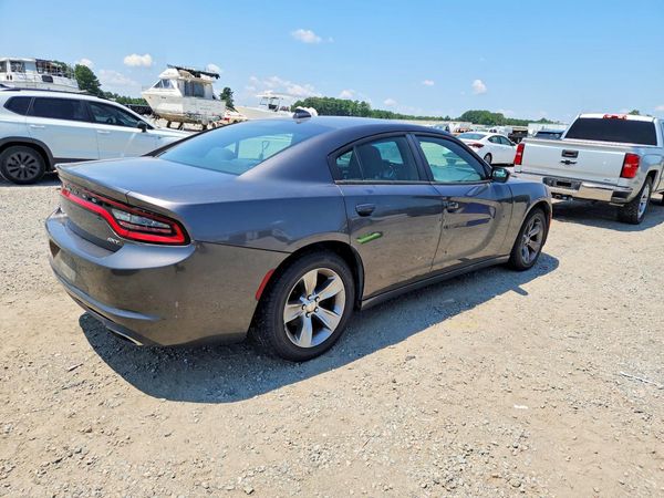 2016 DODGE CHARGER SXT