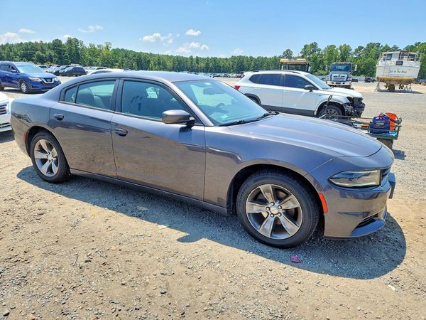 2016 DODGE CHARGER SXT