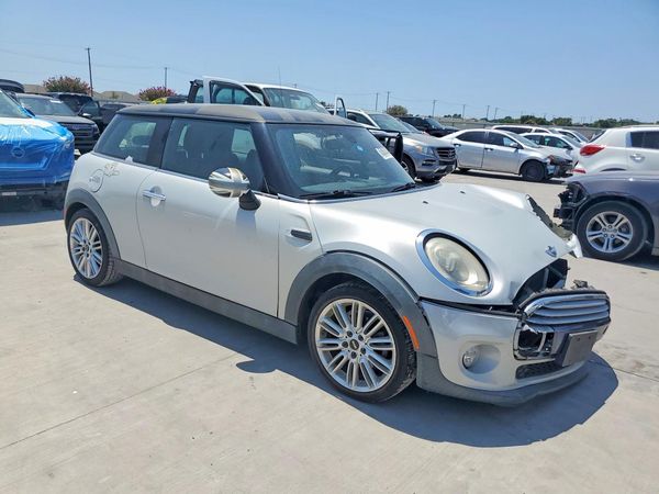 2015 MINI COOPER