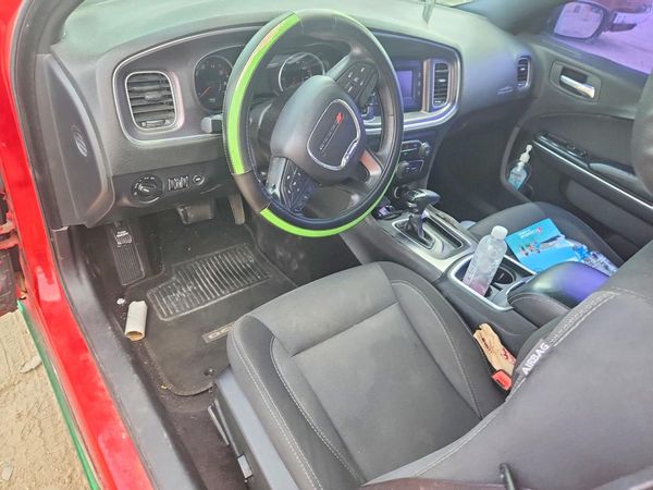 2017 DODGE CHARGER SE
