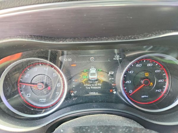 2017 DODGE CHARGER SE