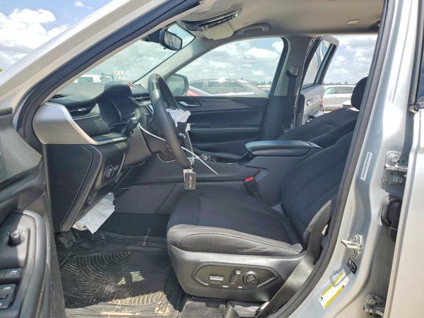 2023 JEEP GRAND CHEROKEE L LAREDO 4X4
