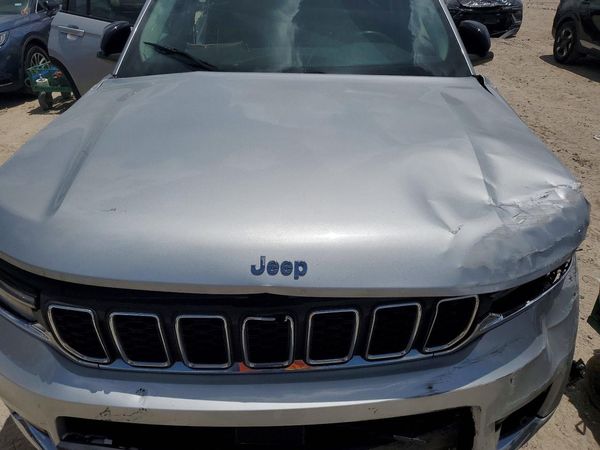 2023 JEEP GRAND CHEROKEE L LAREDO 4X4