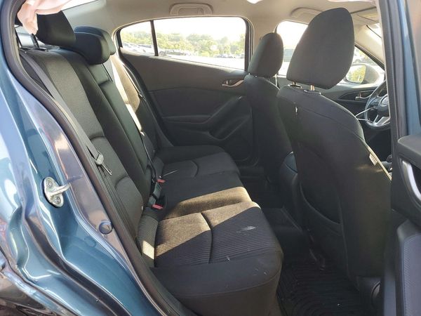 2016 MAZDA 3 Sport/GX