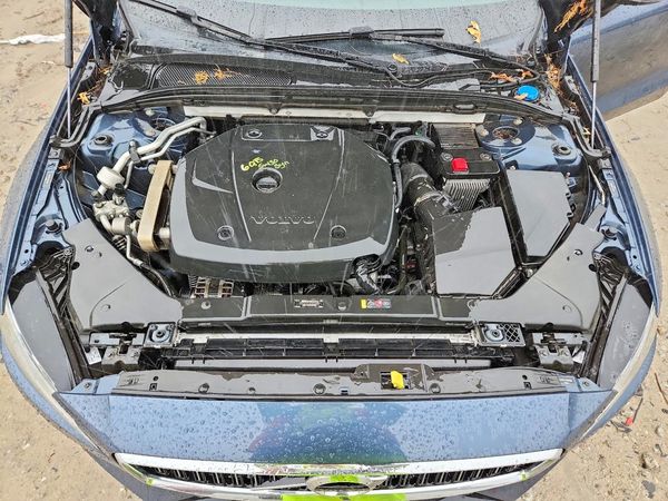 2019 VOLVO S60