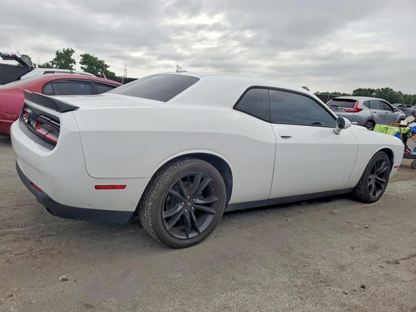 2018 DODGE CHALLENGER SXT