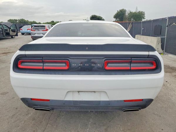 2018 DODGE CHALLENGER SXT