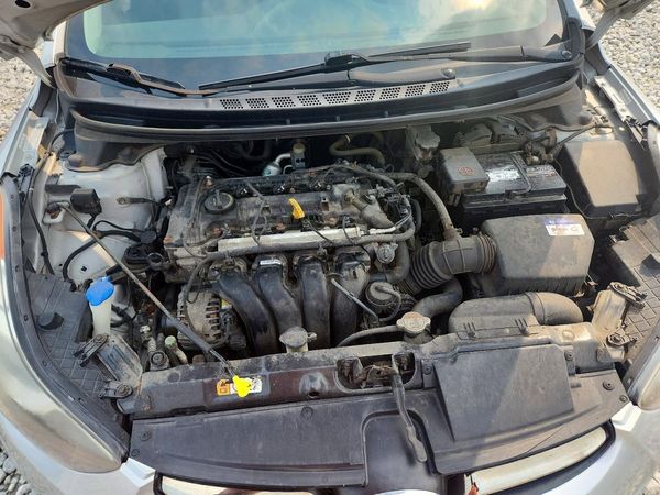 2012 HYUNDAI ELANTRA GLS(Middle grade)