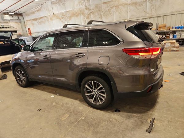 2019 TOYOTA HIGHLANDER SE/XLE