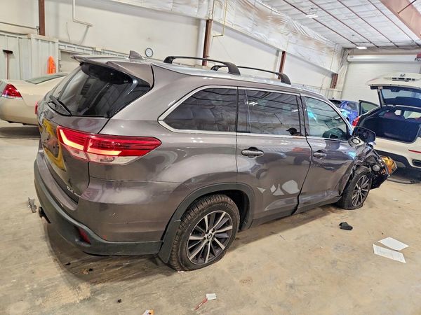 2019 TOYOTA HIGHLANDER SE/XLE
