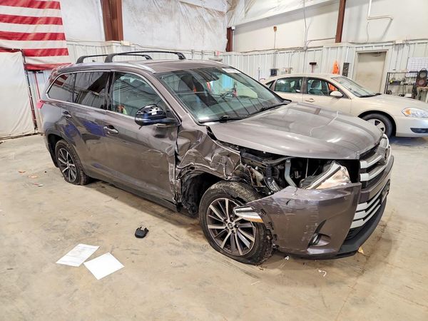 2019 TOYOTA HIGHLANDER SE/XLE