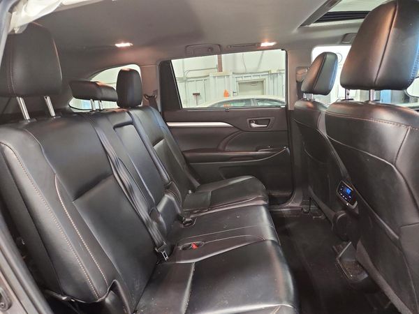 2019 TOYOTA HIGHLANDER SE/XLE