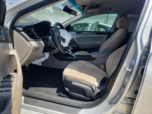 2019 HYUNDAI SONATA Eco Turbo, SE — DENT