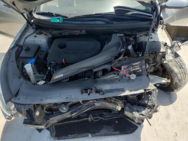 2019 HYUNDAI SONATA Eco Turbo, SE — Engine bay