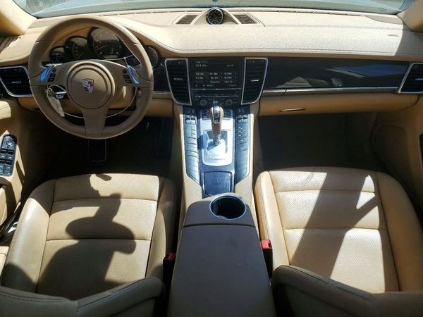 2014 PORSCHE PANAMERA Base (2WD), 4 (4WD)