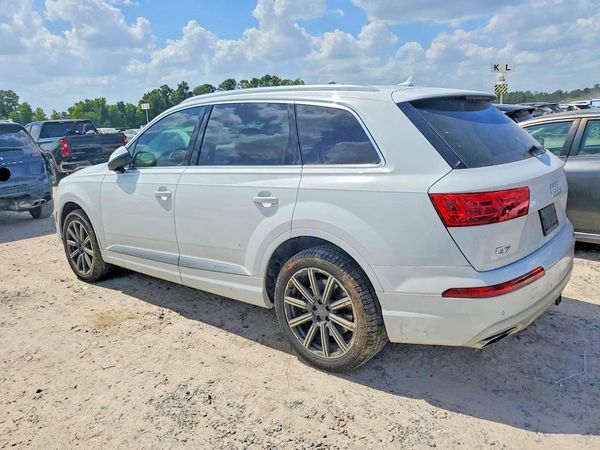2017 AUDI Q7 quattro Premium Plus