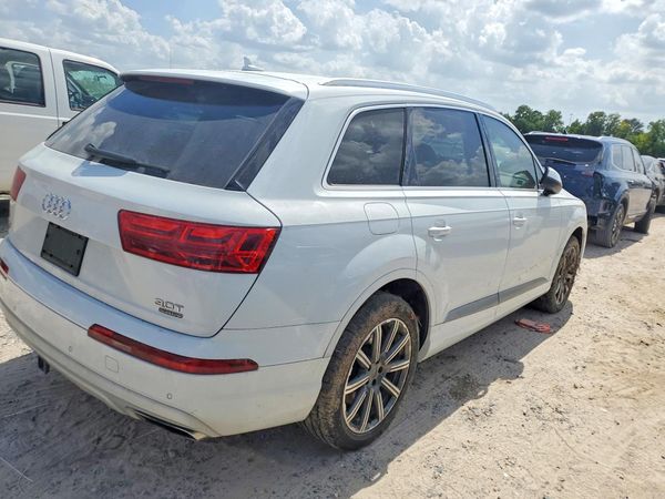 2017 AUDI Q7 quattro Premium Plus