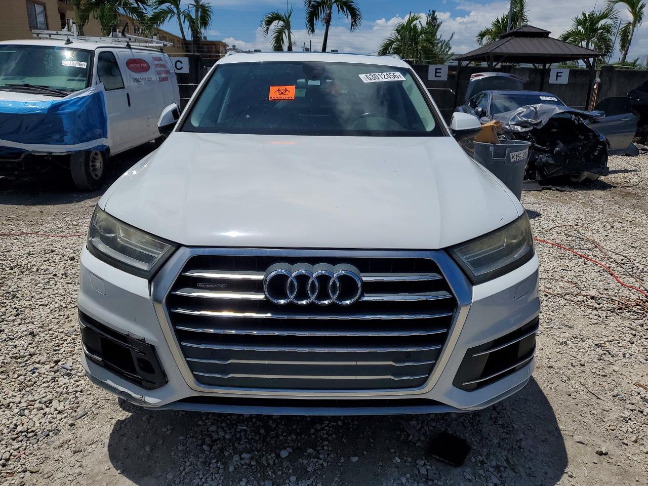 2017 AUDI Q7 quattro Premium Plus