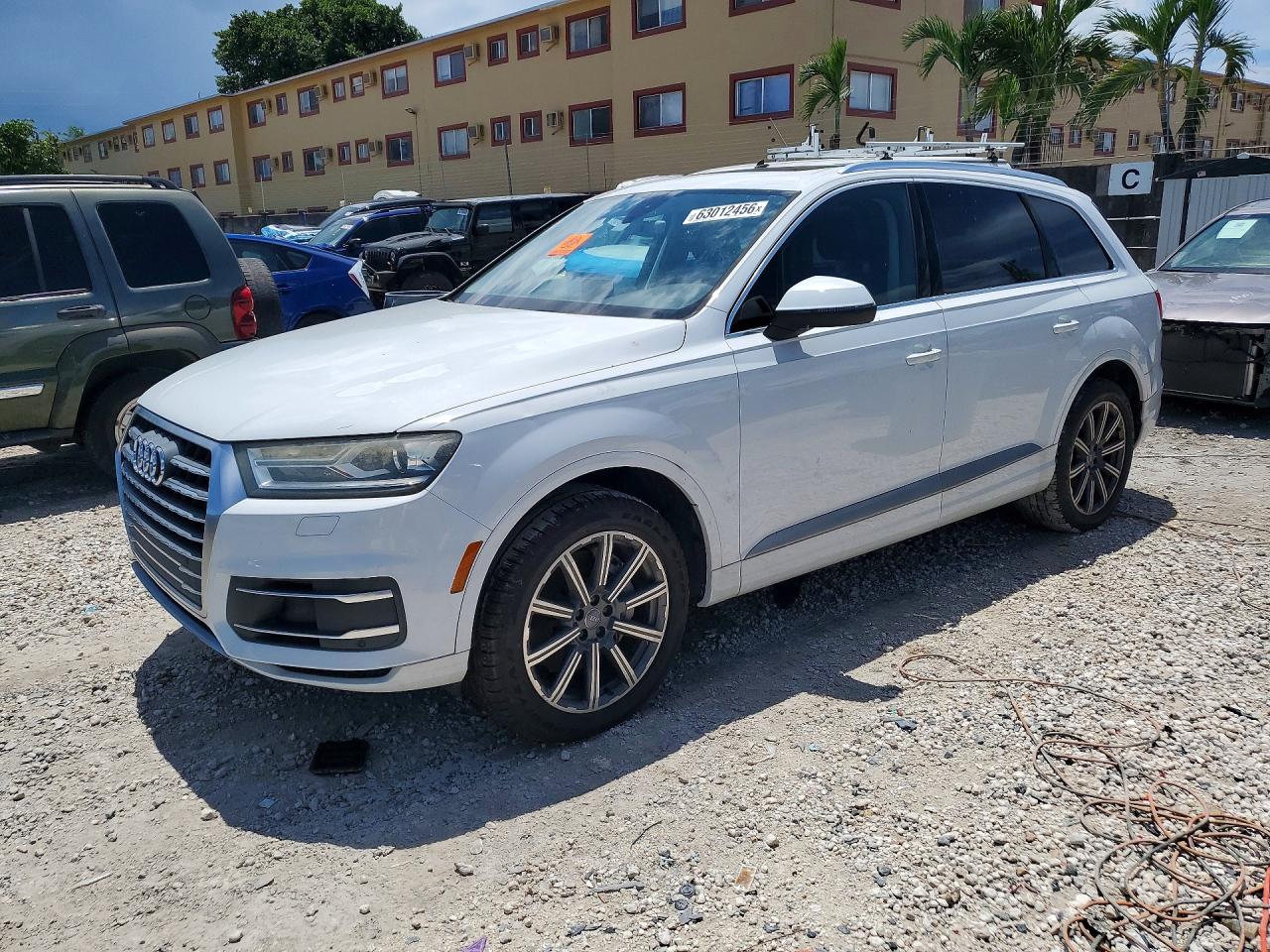 2017 AUDI Q7 quattro Premium Plus