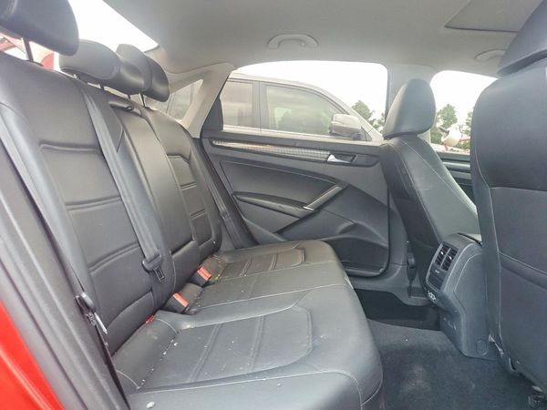 2020 VOLKSWAGEN PASSAT