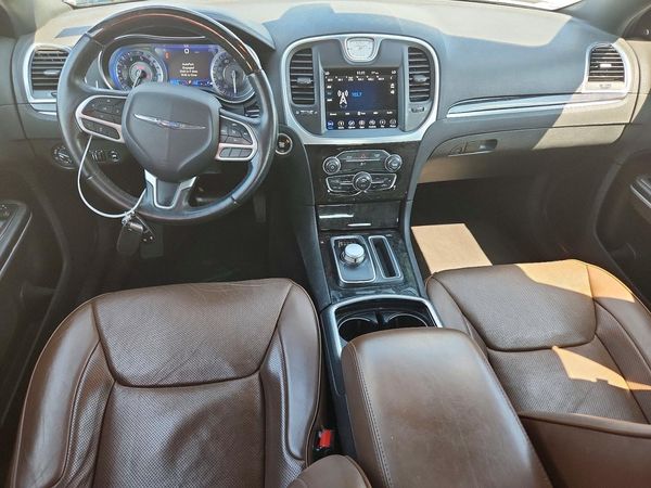 2019 CHRYSLER 300