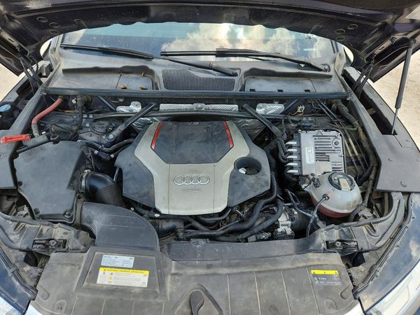 2018 AUDI SQ5 quattro Prestige