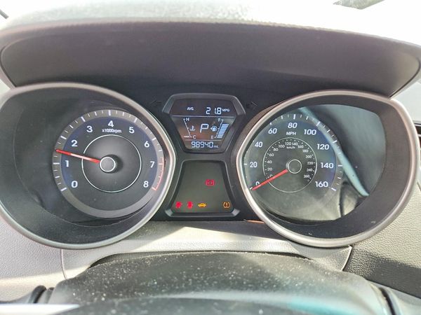 2014 HYUNDAI ELANTRA