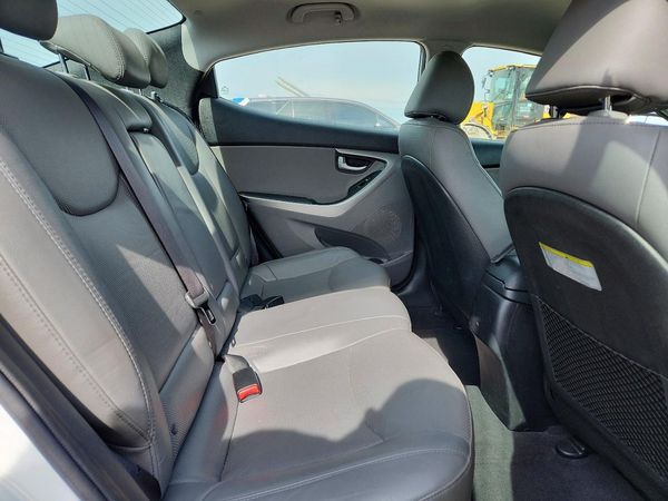 2014 HYUNDAI ELANTRA
