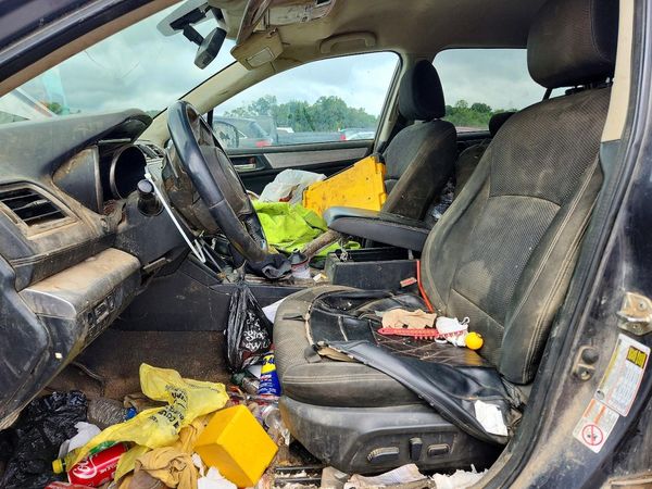 2019 SUBARU OUTBACK Premium+ES — DENT