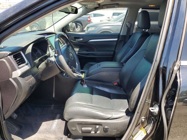 2015 TOYOTA HIGHLANDER