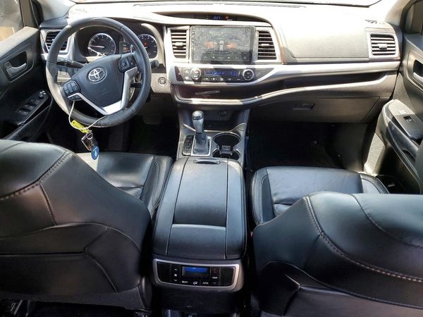 2015 TOYOTA HIGHLANDER