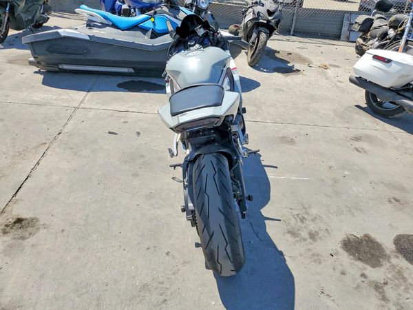 2025 HONDA CBR CYCLE