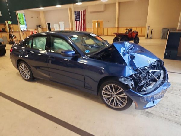2023 BMW 3 SERIES xDrive — Passenger 3/4