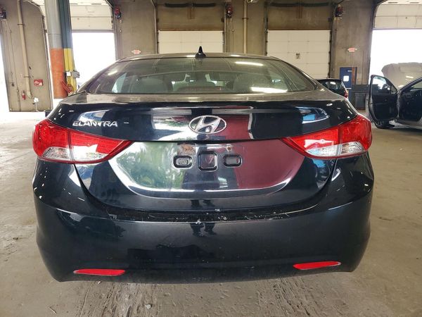 2013 HYUNDAI ELANTRA