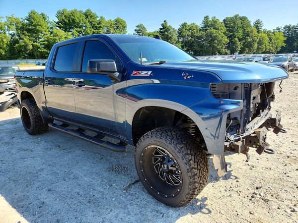 2019 CHEVROLET SILVERADO RST