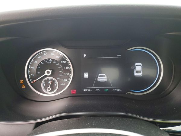 2025 GENESIS G70