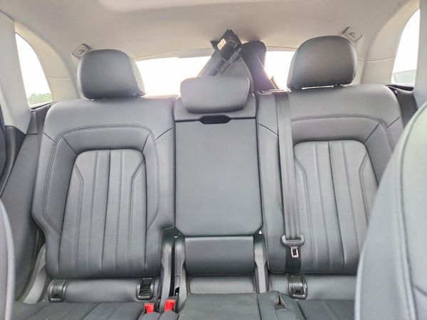 2019 AUDI Q5 quattro Premium Plus