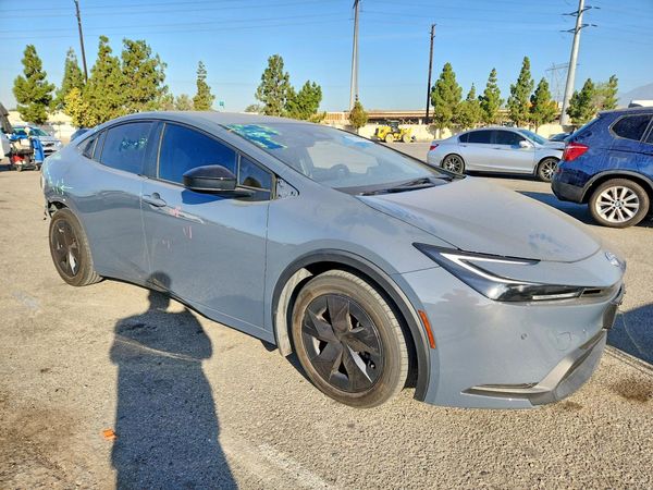 2024 TOYOTA PRIUS