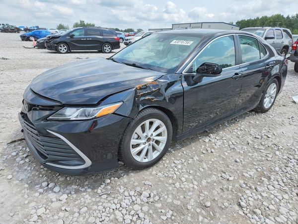 2023 TOYOTA CAMRY LE — Front 3/4