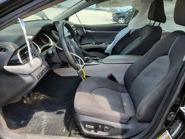 2023 TOYOTA CAMRY LE — DENT