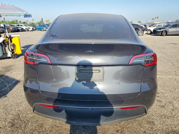 2025 TESLA MODEL Y