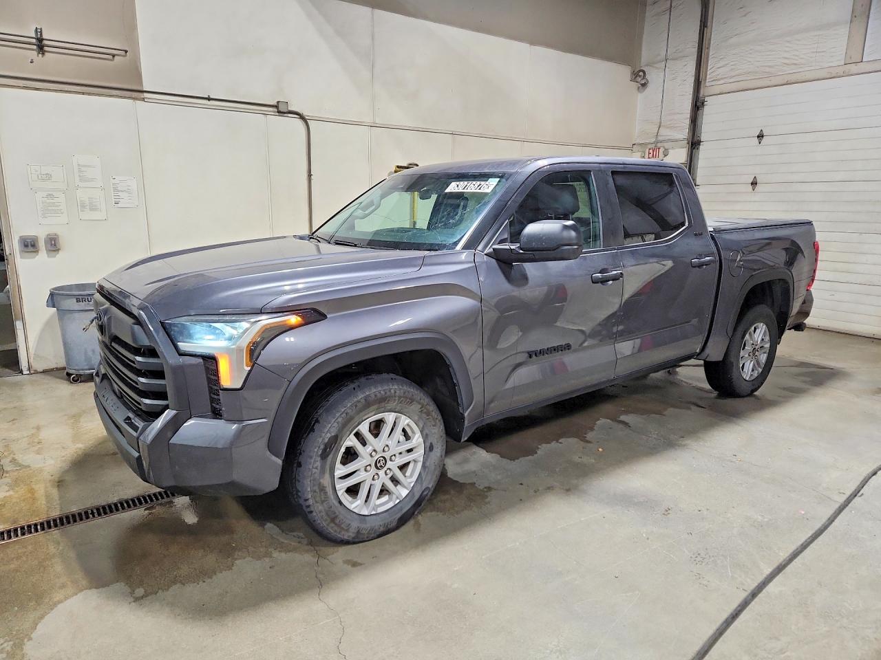2024 TOYOTA TUNDRA SR5 — Front 3/4