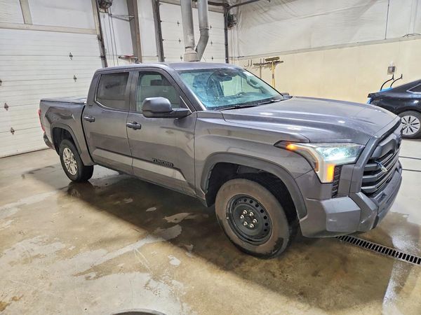 2024 TOYOTA TUNDRA SR5 — Passenger 3/4