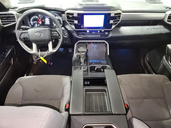 2024 TOYOTA TUNDRA SR5 — CKPT