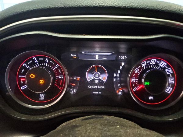 2015 DODGE CHALLENGER SXT