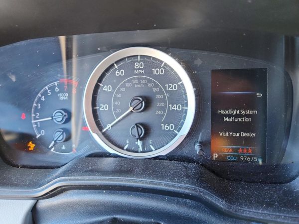 2021 TOYOTA COROLLA